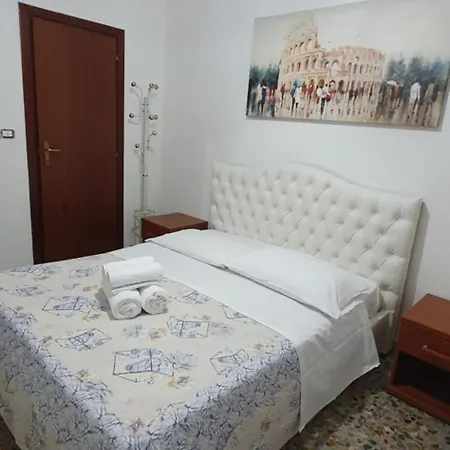 Alloggio Turistico Di Fuoco C Roma Camera foto
