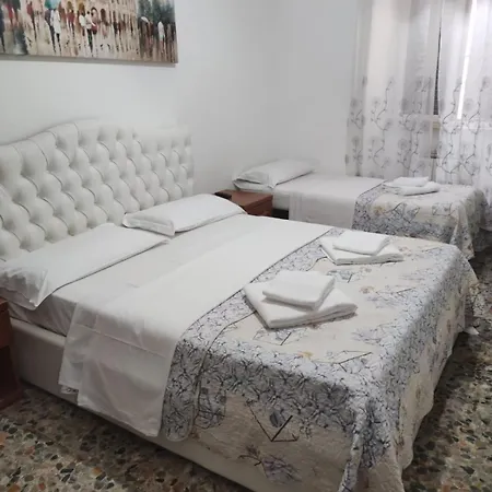 Alloggio Turistico Di Fuoco C Roma Camera foto